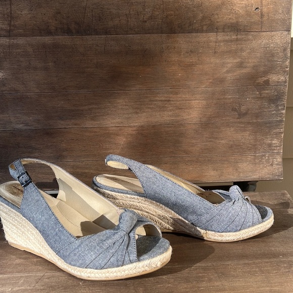 Lands' End Shoes - Land’s End Slingback Wedges - size 10M